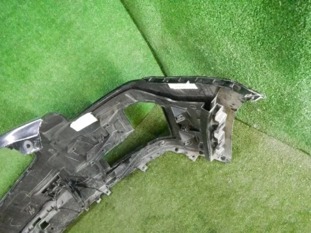 Бампер передний для Cadillac Escalade 4 2013-2020 на фотографиях