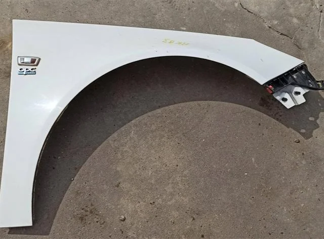 Крыло правое для Opel Insignia Седан A 2008-2017 на фотографиях