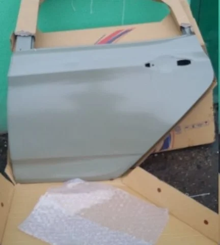 Дверь задняя правая для Hyundai Solaris 1 рестайлинг 2014-2017 на фотографиях