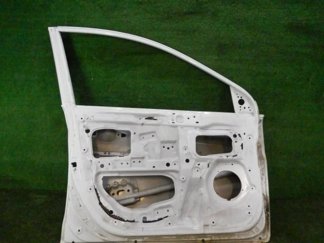 Дверь передняя левая для Hyundai Solaris 1 рестайлинг 2014-2017 на фотографиях