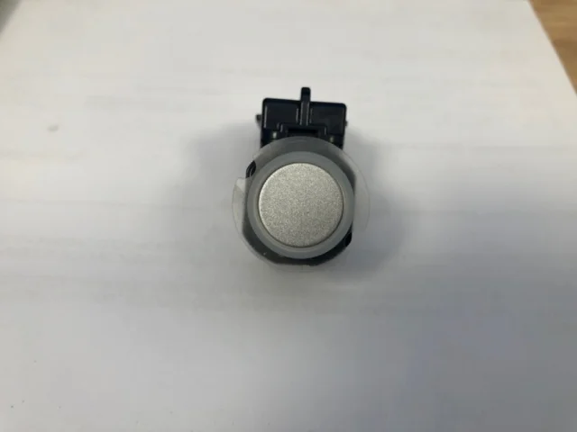 Датчик парктроника задний для Mitsubishi Outlander III 3 rest GF0W 2018-2022 на фотографиях