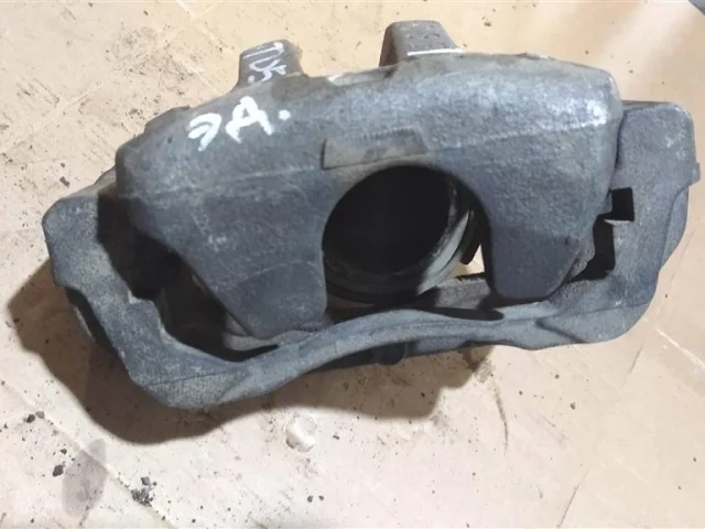 Суппорт передний правый для Suzuki Grand Vitara 2005-2014 на фотографиях