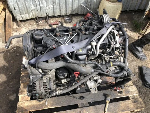 Продажа двигателя D5244T4