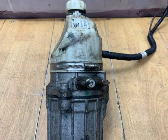 Насос ГУР для Opel Astra H Седан 2004-2014 на фотографиях