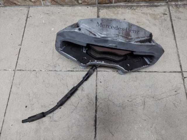 Суппорт передний левый для Mercedes-Benz E class W213 2016-2023 на фотографиях