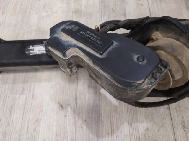 Фаркоп для Volkswagen Touareg II (7P5) Rest 2014-2018 на фотографиях