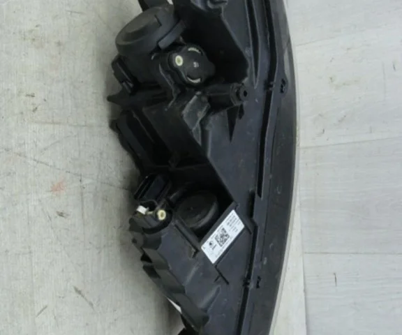 Фонарь левый для Skoda Rapid II 2020+ на фотографиях