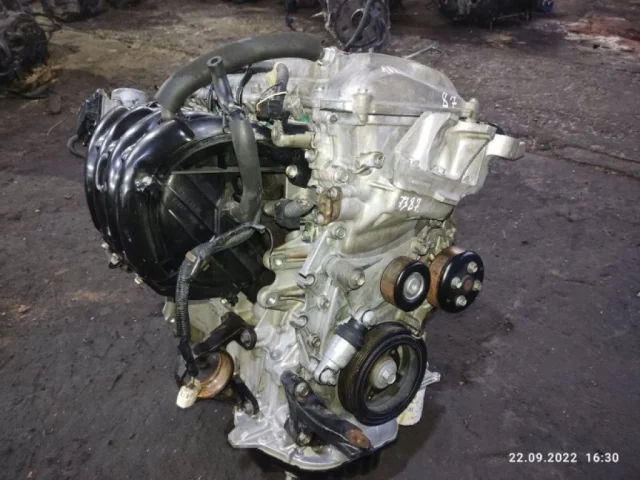 Двигатель без навесного для Toyota RAV4 XA20 3 door 2000-2005 на фотографиях