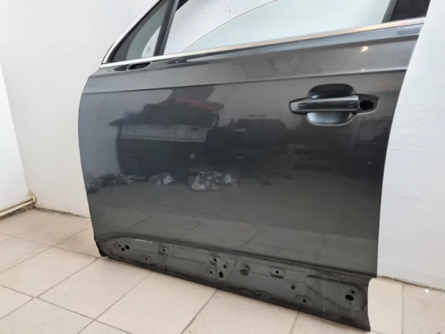 Дверь передняя левая для Audi Q7 4M 2015+ на фотографиях