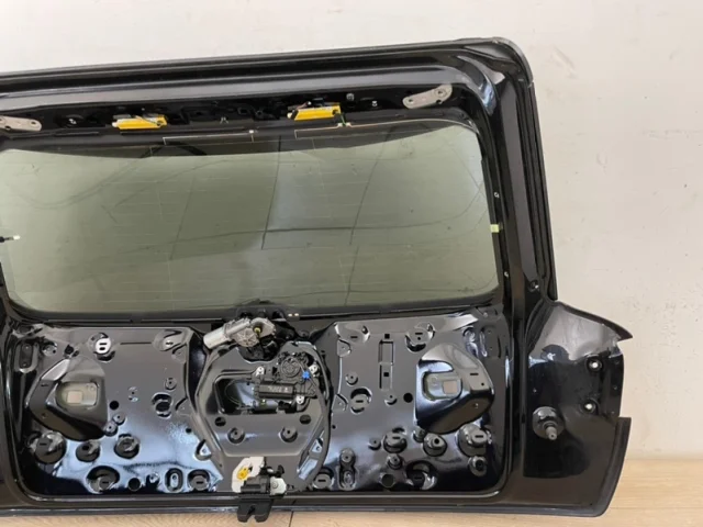 Дверь багажника для Audi Q7 4M 2015+ на фотографиях