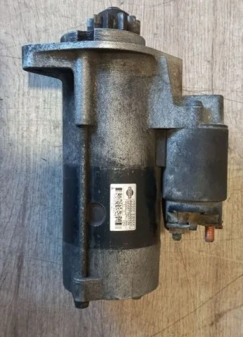 Стартер для Nissan Navara D40 2004-2010 на фотографиях