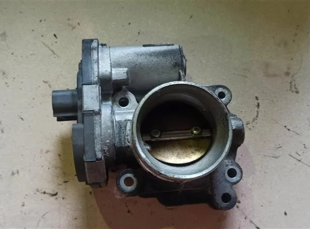 Дроссельная заслонка для Opel Insignia Хэтчбек A 2008-2017 на фотографиях