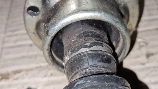 Карданный вал задний для Volkswagen Touareg I (7L) 2002-2010 на фотографиях