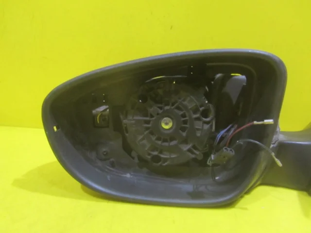 Зеркало боковое левое для Volkswagen Passat (B7) 2010-2014 на фотографиях
