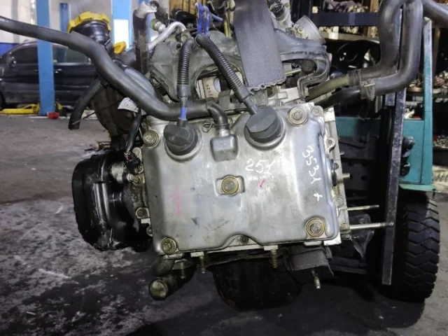 Двигатель без навесного для Subaru Legacy Универсал BH/B12 1998-2003 на фотографиях