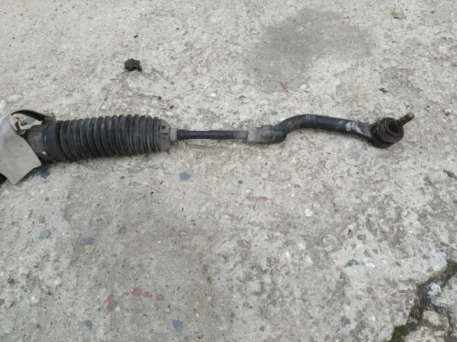 Рулевая рейка для Toyota RAV4 XA30 2005-2012 на фотографиях