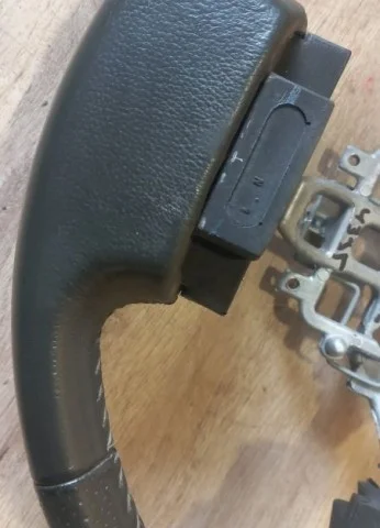 Руль для Nissan Pathfinder R52 2013-2017 на фотографиях