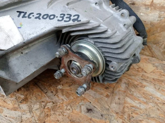 Раздатка для Lexus LX J200 2007-2015 на фотографиях