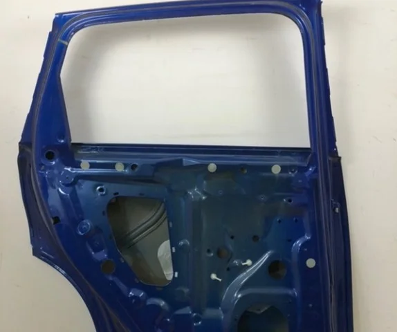 Дверь задняя левая для Audi Q7 4M 2015+ на фотографиях