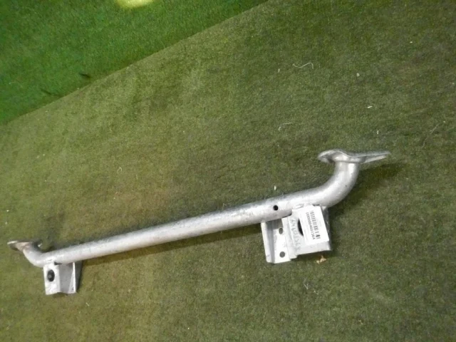 Усилитель бампера передний нижний для Mercedes-Benz GLE class W166 2015-2018 на фотографиях