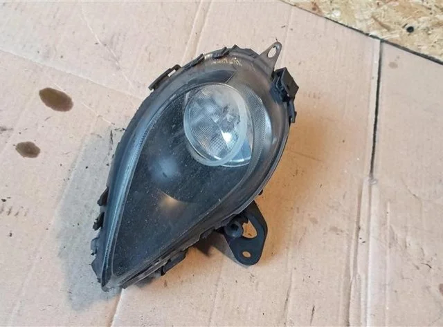 Противотуманка (ПТФ) передняя правая для Opel Zafira B 2005-2015 на фотографиях