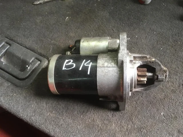 Стартер для Subaru Legacy Универсал BR/B14 2009-2015 на фотографиях