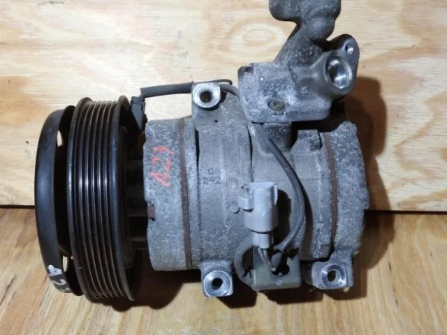 Компрессор кондиционера для Toyota RAV4 XA20 2000-2005 на фотографиях