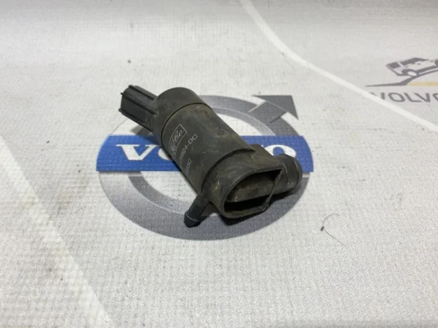 Насос омывателя фар для Volvo C30 MK 2006-2013 на фотографиях