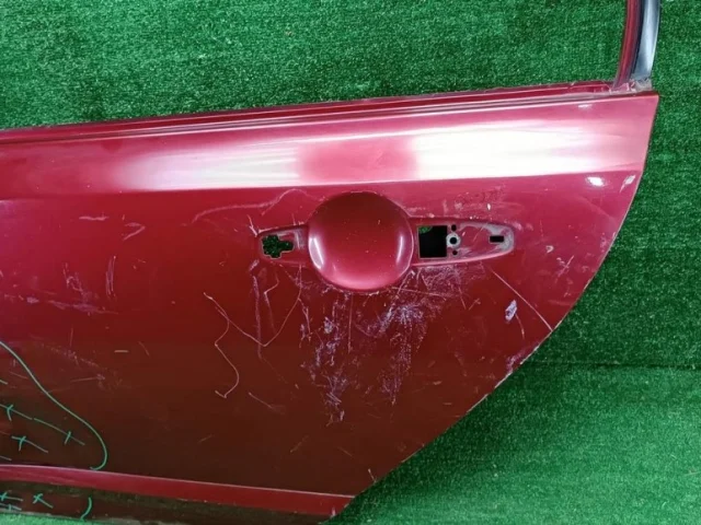 Двери для Honda Civic FA 2005-2010 седан на фотографиях