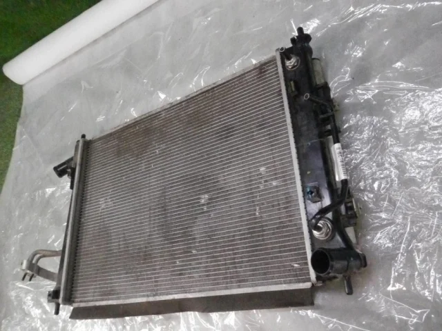 Радиатор охлаждения ДВС для Hyundai Creta 1 GS 2016-2021 на фотографиях