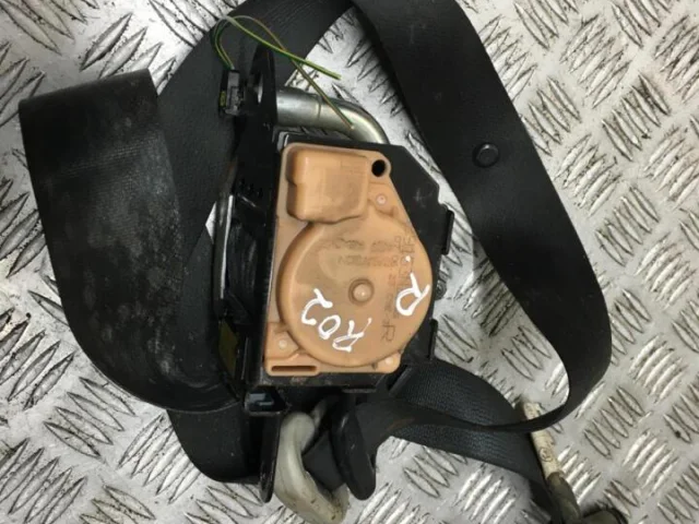 Ремень безопасности задний левый для Suzuki Grand Vitara 2005-2014 на фотографиях