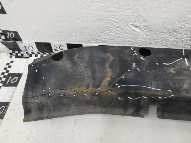 Усилитель переднего бампера для Mitsubishi Pajero Sport KS0W 2016+ на фотографиях