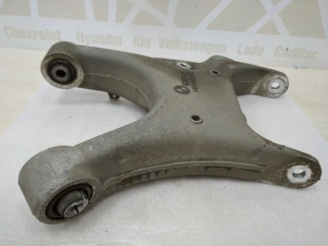 Качающийся рычаг правый для BMW X6 Ф16 F16 2014-2019 на фотографиях