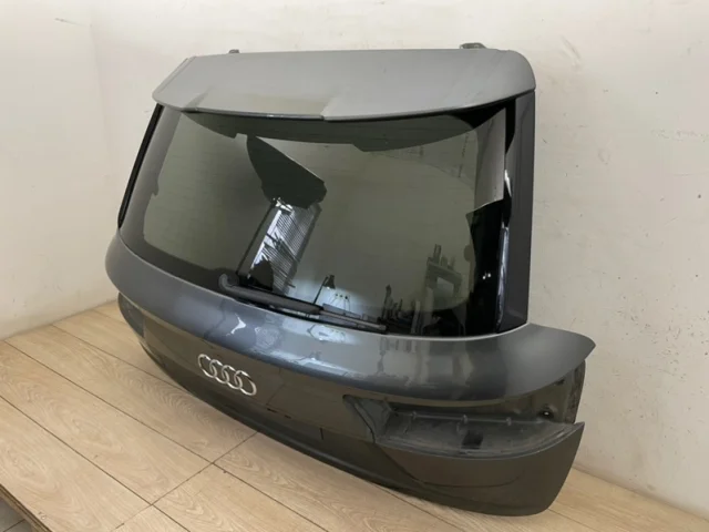 Дверь багажника для Audi Q7 4M 2015+ на фотографиях