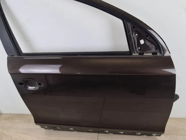 Дверь передняя правая для Audi Q7 4L 2005-2015 на фотографиях
