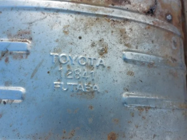 Выхлопная система в сборе для Toyota RAV4 XA30 2005-2012 на фотографиях