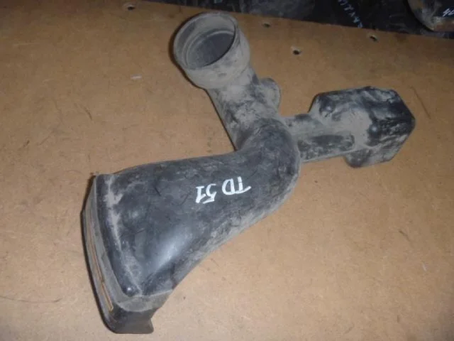 Впускной патрубок воздушного фильтра для Suzuki Grand Vitara 2005-2014 на фотографиях