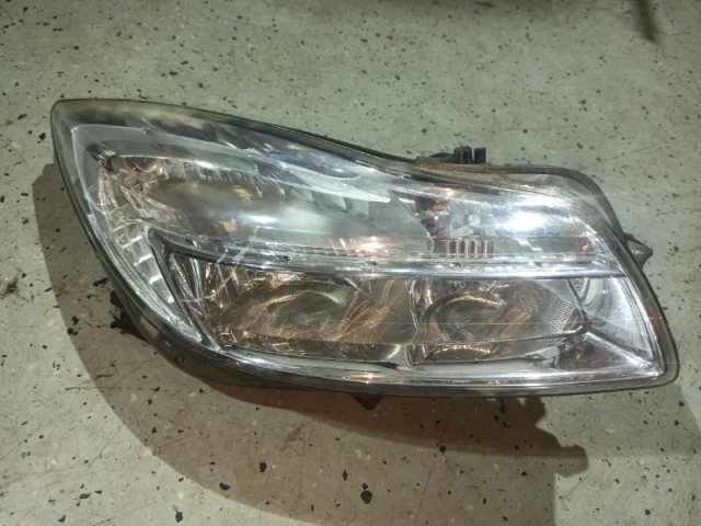 Фара левая для Opel Insignia Седан A 2008-2017 на фотографиях