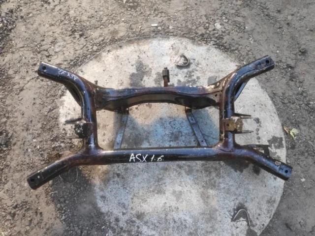 Задний подрамник для Mitsubishi ASX I rest 1 (2013-2016) на фотографиях