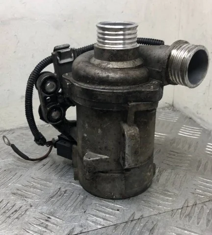 Насос охлаждающей жидкости ДВС(Помпа) для BMW 3er Е92 Купе 2006-2012 на фотографиях