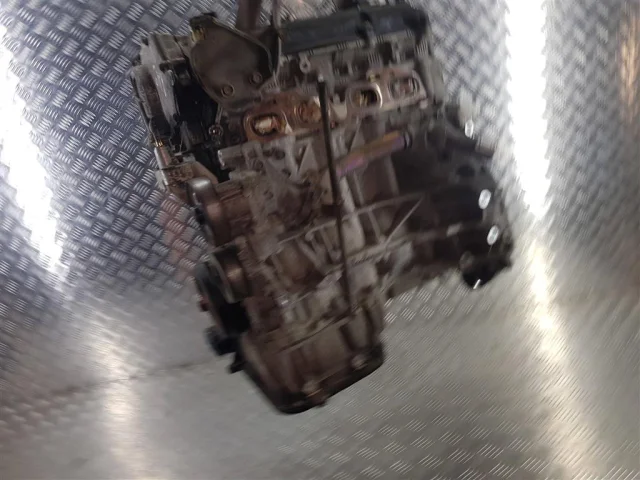 Двигатель без навесного для Nissan X-Trail T30 RU 2001-2007 на фотографиях