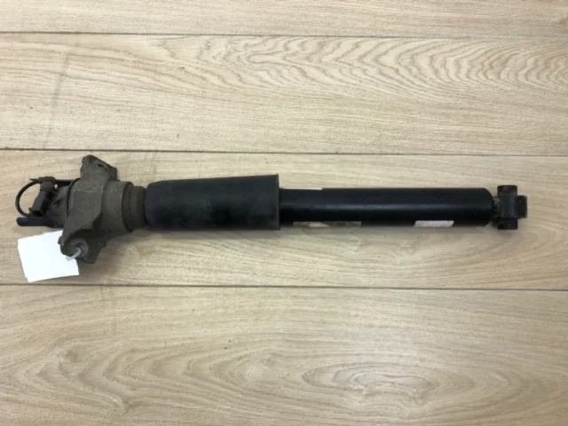 Амортизатор задний правый для Audi Q7 4M 2015+ на фотографиях