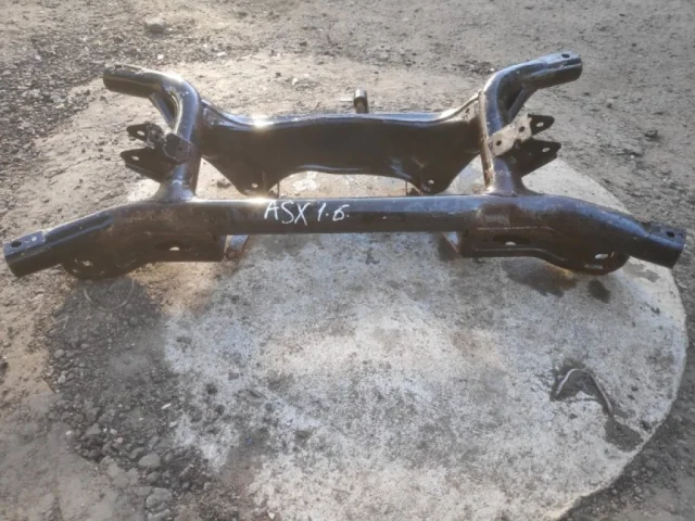 Задний подрамник для Mitsubishi ASX I rest 1 (2013-2016) на фотографиях