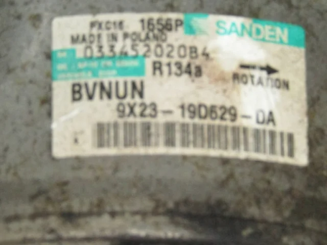 Компрессор кондиционера для Jaguar XF X250 2008-2016 на фотографиях