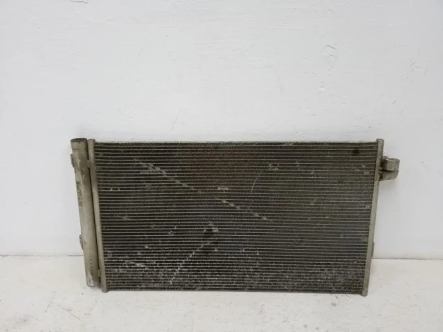 Радиатор кондиционера для BMW 5er G30 2016-2023 на фотографиях