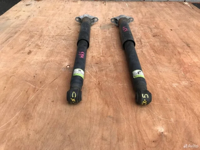 Амортизатор задний левый для Mazda CX 5 KE 2011-2017 на фотографиях