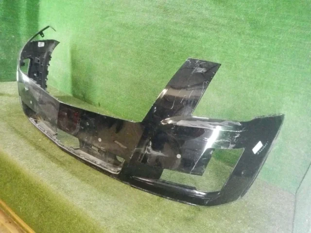 Бампер передний для Cadillac Escalade 4 2013-2020 на фотографиях