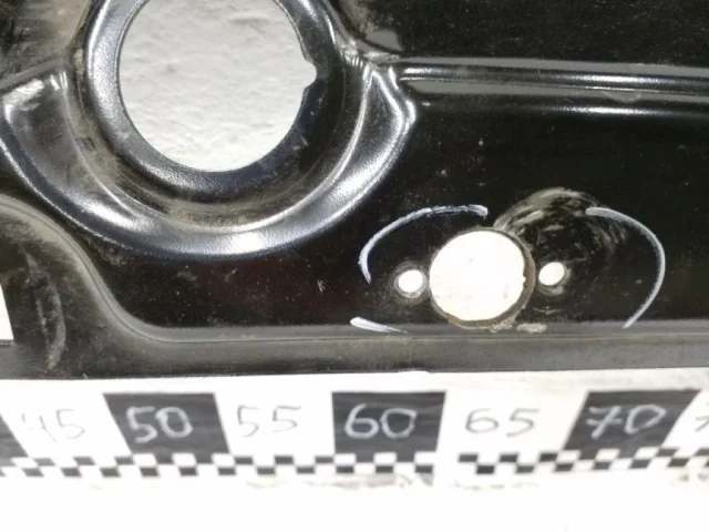 Панель радиатора (телевизор) для BMW 3er F30 2011-2019 на фотографиях