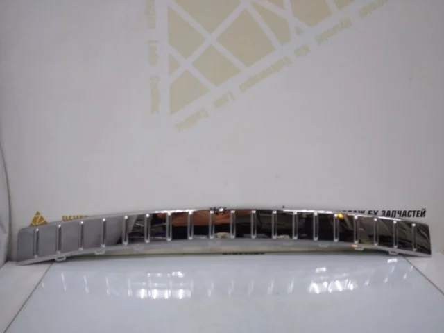 Накладка заднего бампера правая для Volkswagen Touareg I (7L) 2002-2010 на фотографиях