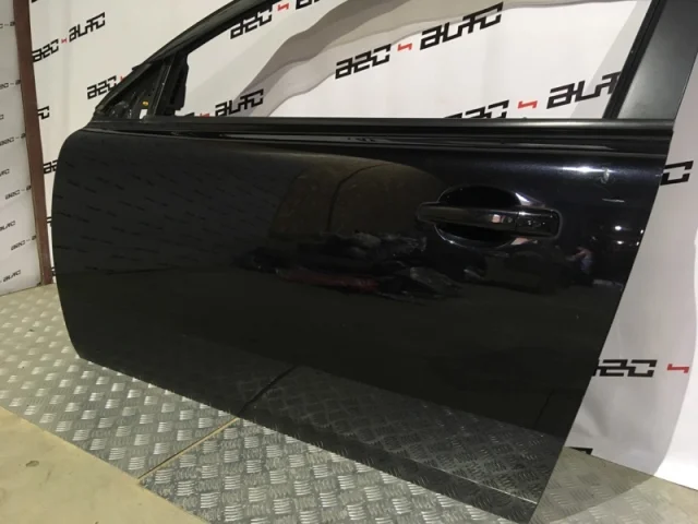 Дверь багажника для Volvo C30 MK 2006-2013 на фотографиях